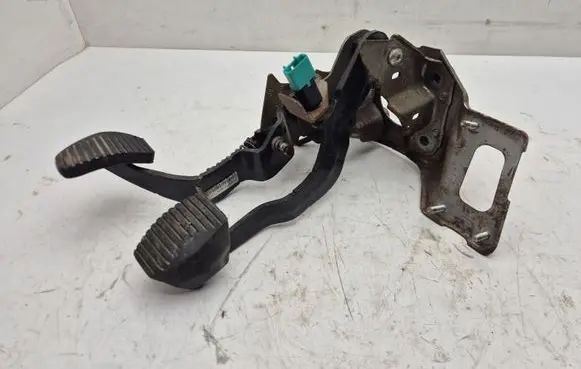 Peugeot Partner Pedal assembly 0943211408