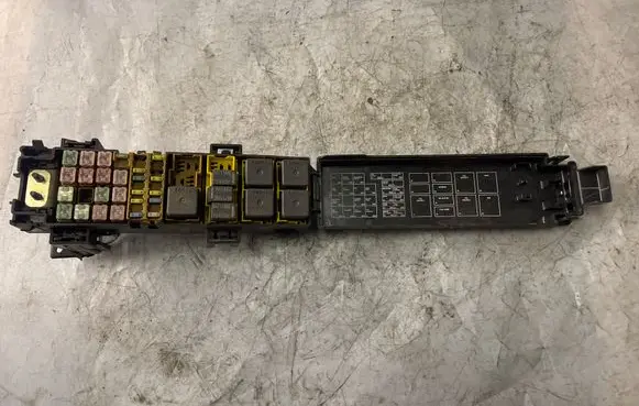 Jeep Grand Cherokee (WK) Fuse module P56050787AE