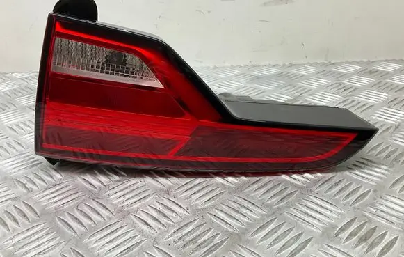 Audi A4 S4 B9 Tailgate rear/tail lights 8W9945076A