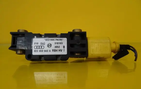 Audi A4 S4 B6 8E 8H Airbag deployment crash/impact sensor 8E0959643A