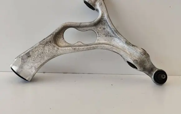 Audi Q7 4L Front lower control arm/wishbone 7L0407183A