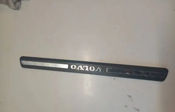 Volvo S80 Side skirt front trim 8659960