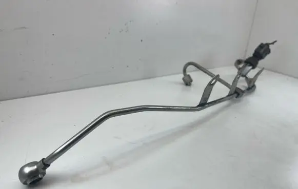 Volkswagen Eos Fuel line pipe 06F127505N