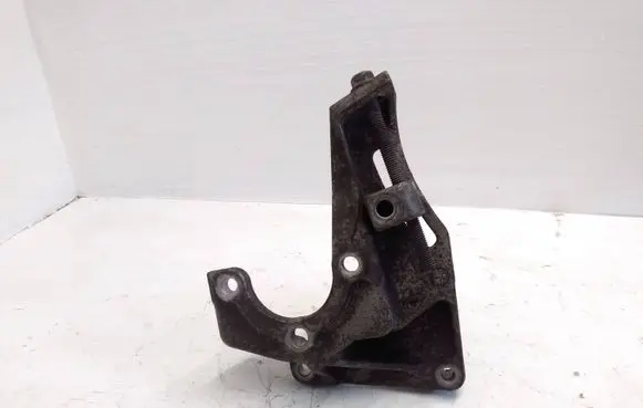 Subaru Forester SF Power steering pump mounting bracket 