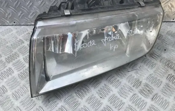 Skoda Fabia Mk1 (6Y) Headlight/headlamp 246395
