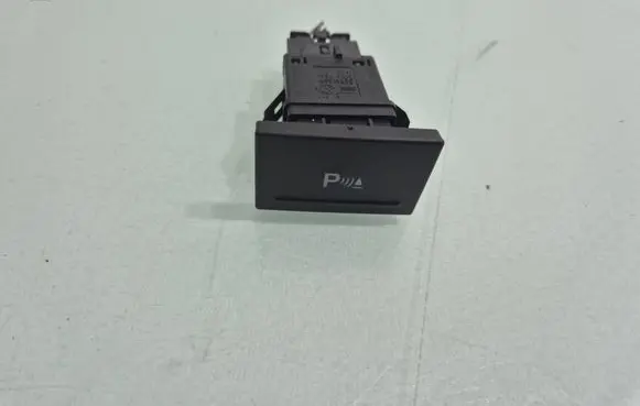 Volkswagen Touareg I Parking (PDC) sensor switch 7L6919281A
