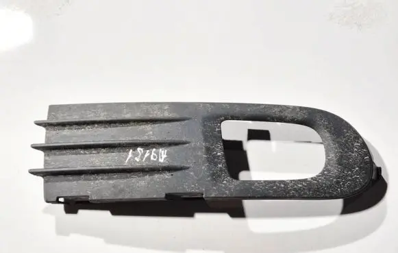 Volvo V50 Front bumper lower grill 30655885