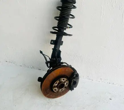 Peugeot 3008 II Front wheel hub spindle knuckle