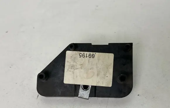 Ford Mustang V Front bumper mounting bracket DR338C391AD