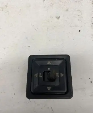 Mitsubishi Pajero Wing mirror switch 2775