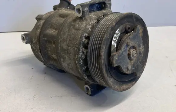 Opel Insignia A Air conditioning (A/C) compressor (pump) P13232307 038523090B4