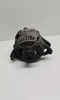 KIA Sorento Generator/alternator 373004A300