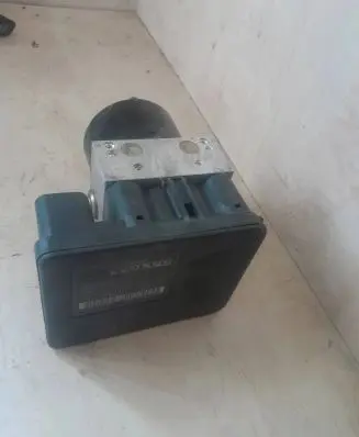 Volvo V50 ABS Pump 30672504A 00001246E0 10096004163
