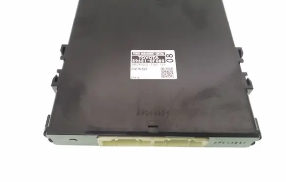 Toyota Avensis T270 Other control units/modules 896810F080