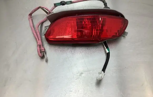 Lexus RX 330 - 350 - 400H Rear fog light E138568