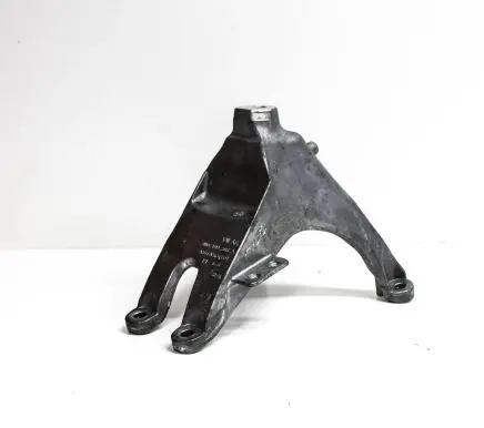 Audi A4 S4 B9 8W Engine mounting bracket 8W0199308A