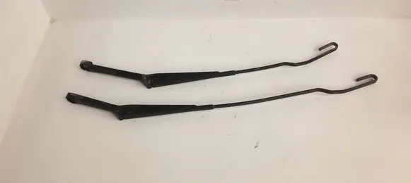 Volkswagen Transporter - Caravelle T4 Front wiper blade arm 701955410a