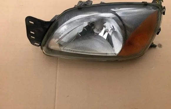 Ford Fiesta Headlight/headlamp