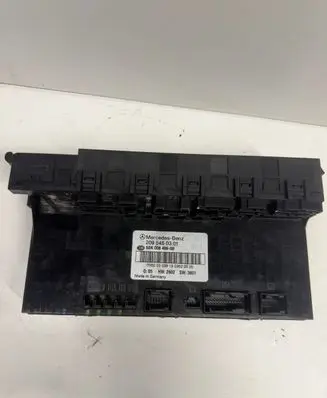Mercedes-Benz CLK A209 C209 Fuse box set 2095450301 5DK00848600 000303915