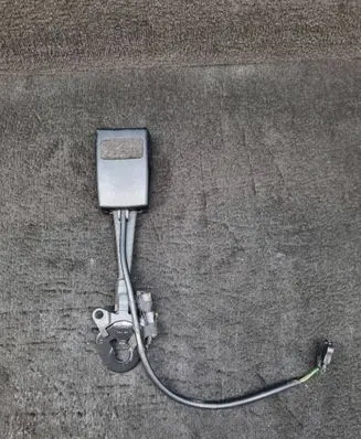 Audi A4 S4 B7 8E 8H Front seatbelt buckle 8E0857755G
