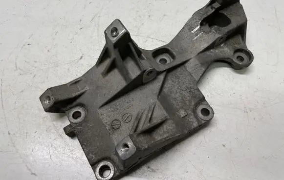 Skoda Fabia Mk2 (5J) Other engine bay part 045903143E