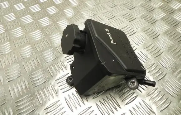 Mercedes-Benz R W251 Power steering fluid tank/reservoir A0004602283 VD10621
