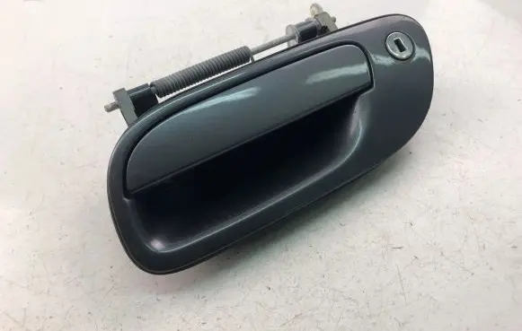 Volvo V70 Front door exterior handle