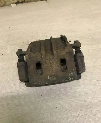 Hyundai Santa Fe Front brake caliper