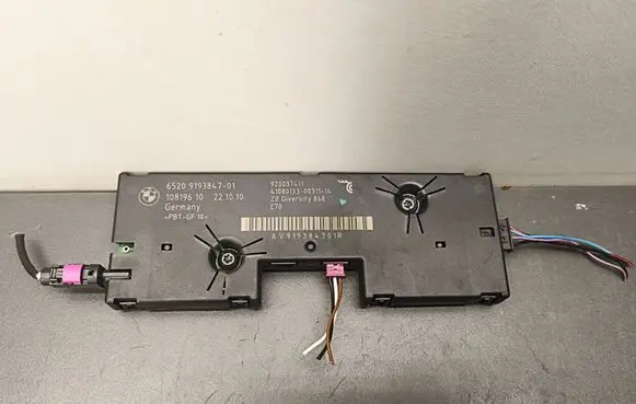 BMW X5 E70 Aerial antenna amplifier 9193847 10819610