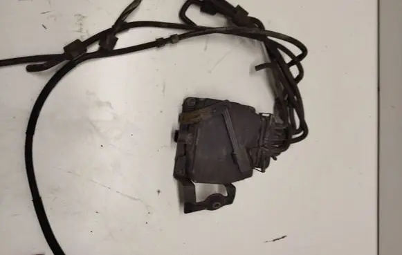 Volkswagen Jetta V Turbo solenoid valve 1K0906279B