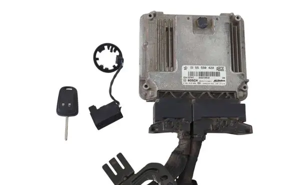 Engine ECU kit and lock set