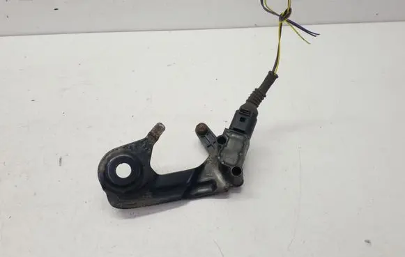Headlight/headlamp level sensor