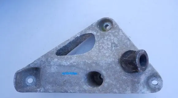 BMW X4 F26 Engine mounting bracket 6784829