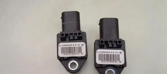 Mercedes-Benz A W169 Airbag deployment crash/impact sensor 1698202226
