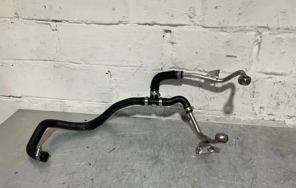 Coolant pipe/hose