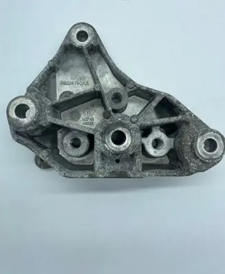 Chrysler Pacifica Gearbox mounting bracket 68224740AA