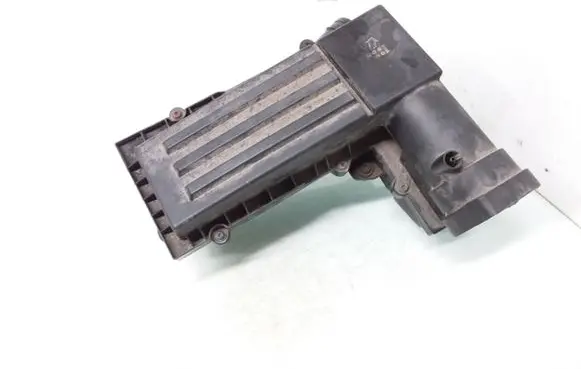 Volkswagen Touran I Air filter box 3C0129607AP 3C0129601BC 3C0129620A