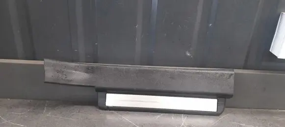 Nissan Murano Z50 Rear sill trim cover 76953ca002