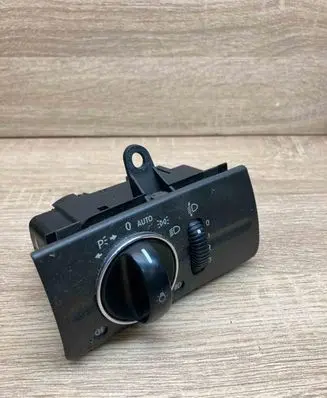 Mercedes-Benz E W211 Light switch 2115450304 04056020