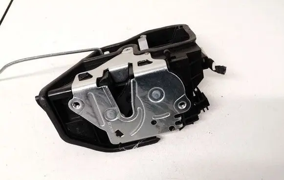 BMW 5 F10 F11 Rear door lock 7202147 A046998