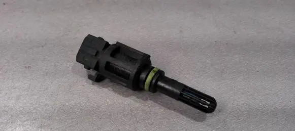BMW 3 E46 Intake air temperature sensor 13621739510 1739510