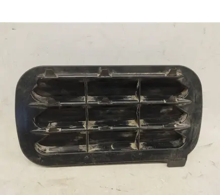Quarter panel pressure vent