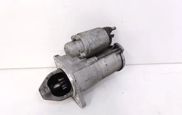 Opel Zafira C Starter motor