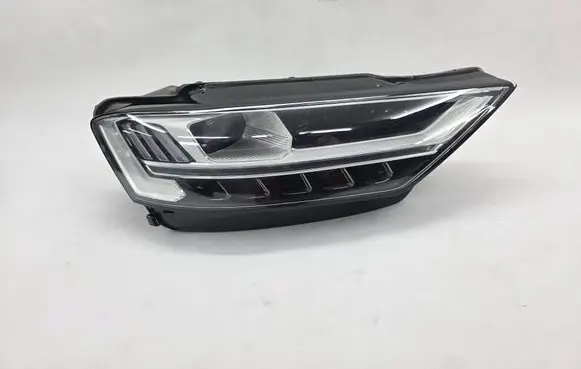 Audi A8 S8 D5 Headlight/headlamp 4N0941036