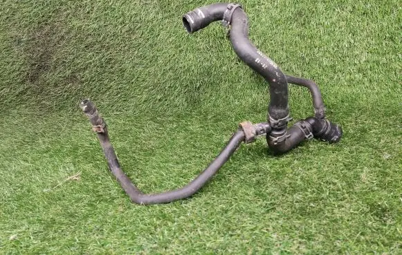 Volkswagen Jetta VI Engine coolant pipe/hose 5C0122157K
