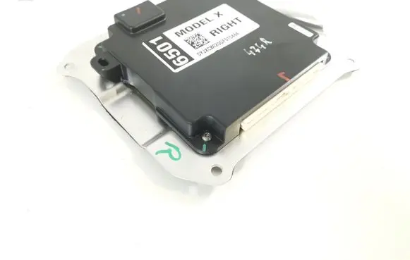 Tesla Model X Door control unit/module 1050183-10-C