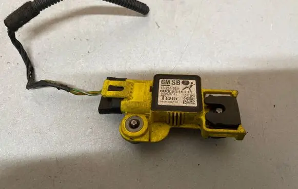 Opel Zafira B Airbag deployment crash/impact sensor 13264084