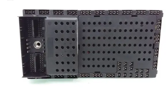 Volvo S60 Fuse module 08696040