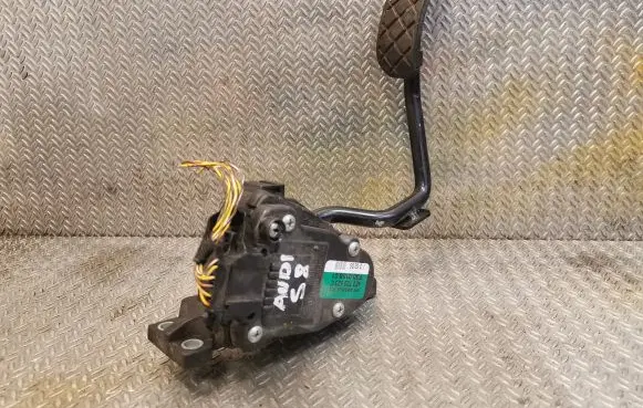 Audi A8 S8 D3 4E Accelerator throttle pedal 4E2723523C