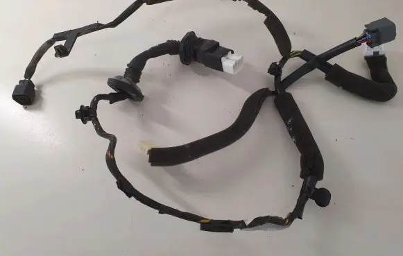 Mitsubishi Outlander Rear door wiring loom MN162586